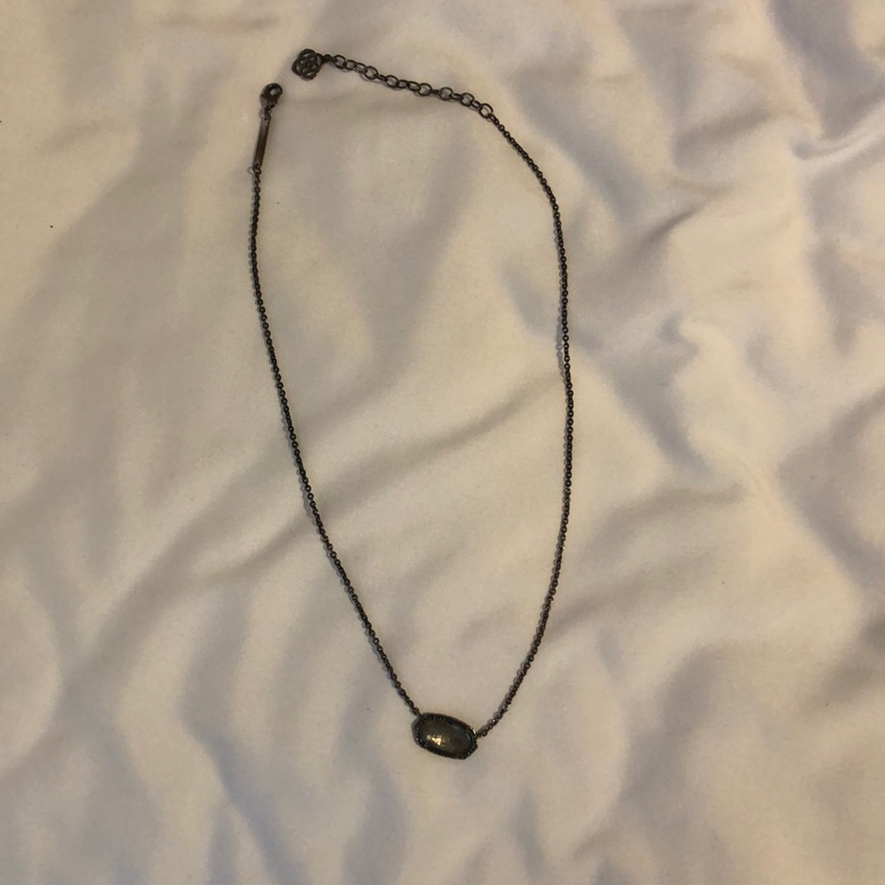 Kendra Scott necklace